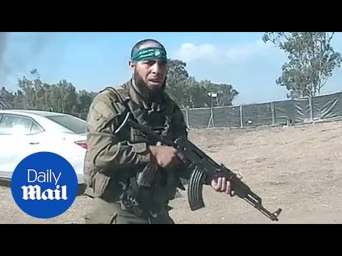 Brave Ukraine soldier fires back as Russian ambush fails during fierce attack