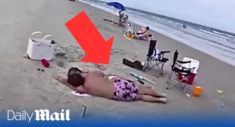 Parents arrested for neglect after children found wandering on Florida beach