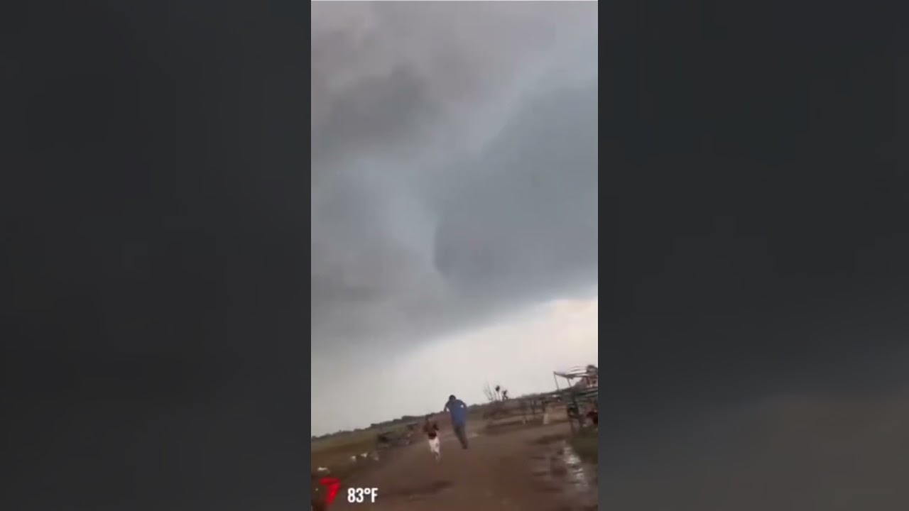 Crazy moment storm chaser saves family from tornado in Texas