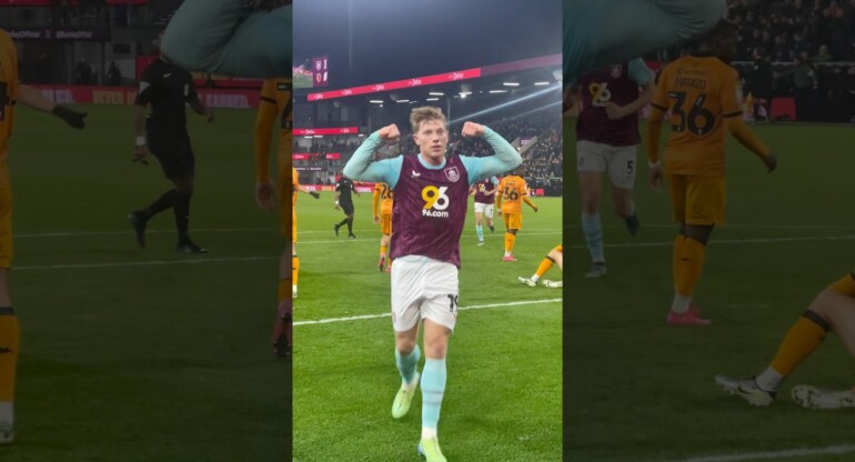 Come for the goal, stay for the celebration 😮‍💨 #BurnleyFC #football #EFL #Championship